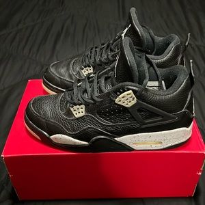 Air Jordan 4 Oreo  size 10.5